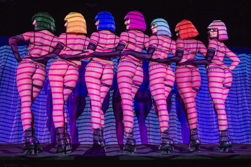 Troupe U Turn Me On Crazy Horse Paris Antoine Poupel