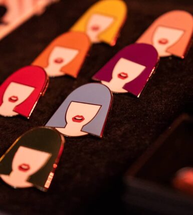 Boutique Pins Crazy Horse Victor Point