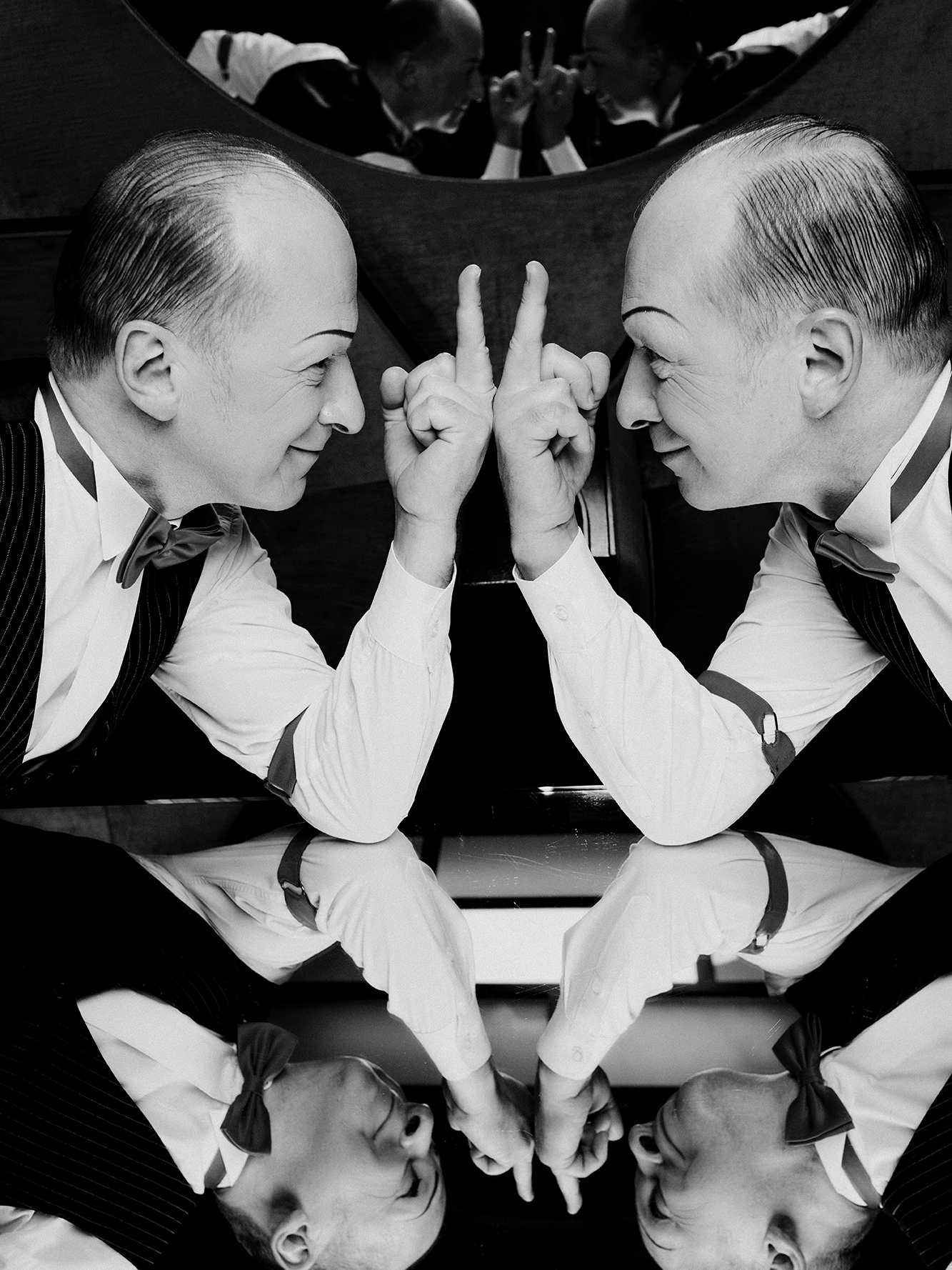 Artiste Roman et Slava by Paul Morel