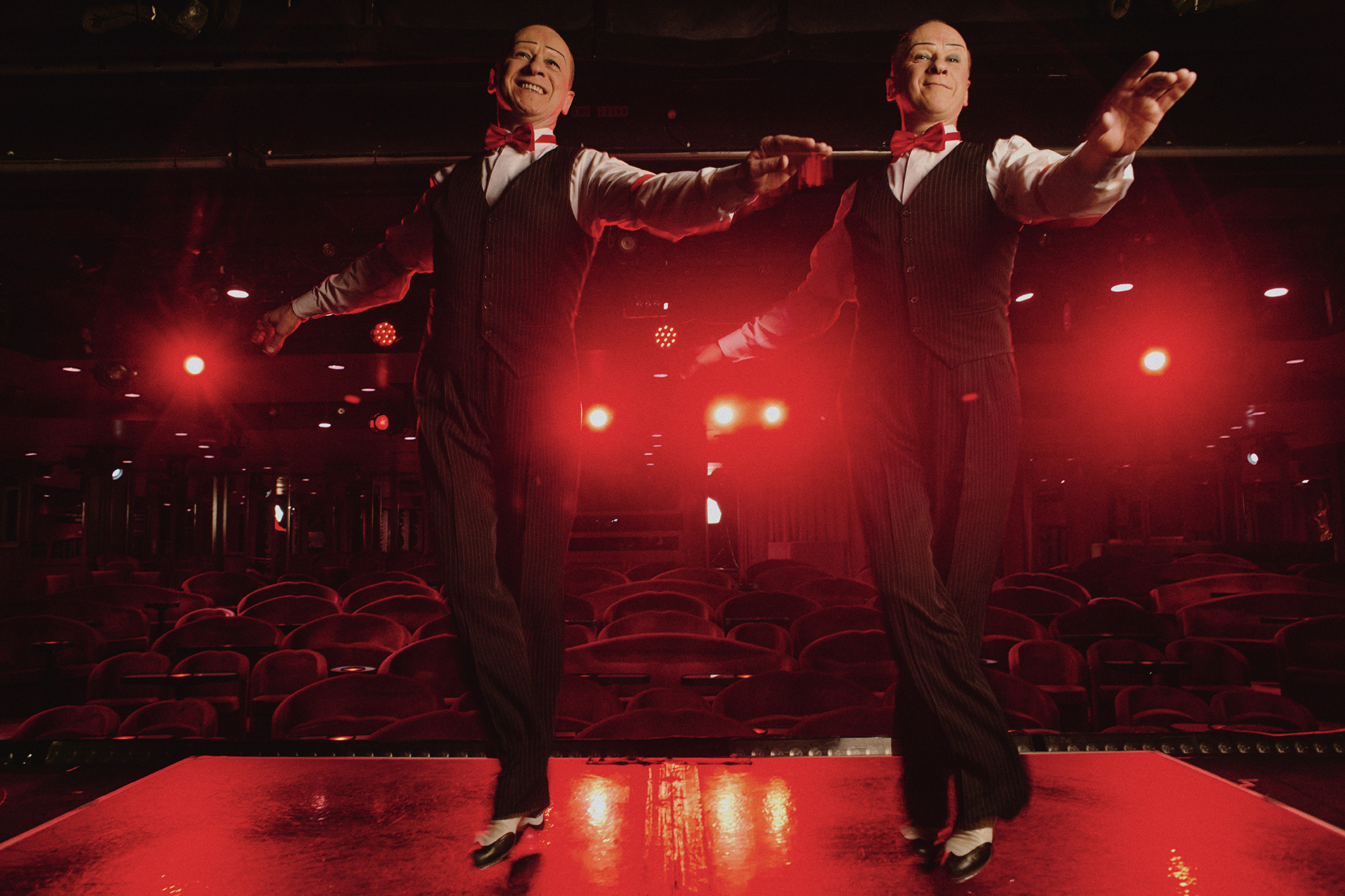 Artiste Roman et Slava by Paul Morel